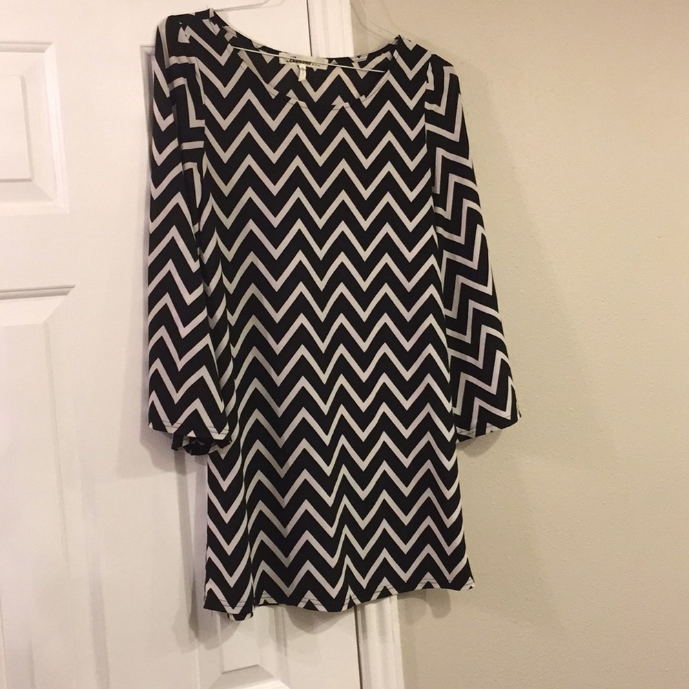 Black and white chevron tunic